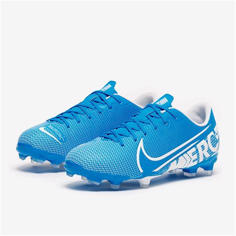 Nike academy football shoes